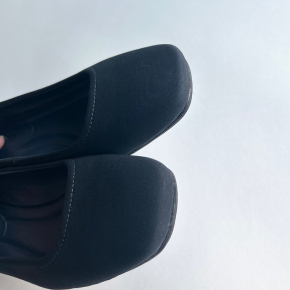 New Donald Pliner Dreww Navy Textile Rubber Outsole Square Toe Pumps size 7 - Picture 12 of 13